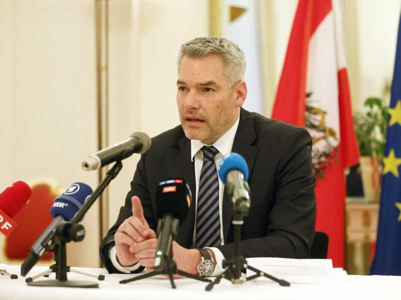 Il cancelliere austriaco&nbsp;Karl Nehammer (foto EPA)<br />