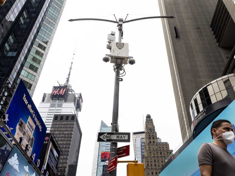 Tutto su Clearview, la startup che riconosce i soldati russi ed è multata in Italia