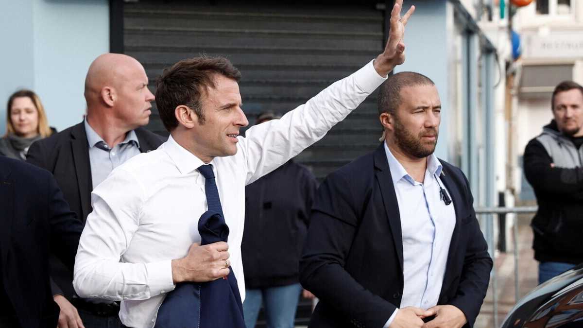 Immagine di Il candidato Macron s’è messo in moto e riduce gli spazi della rivale