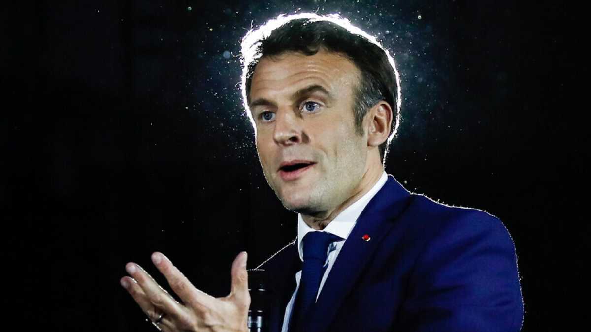 Immagine di Correndo dietro la gauche Macron cambia persino idea sulle pensioni