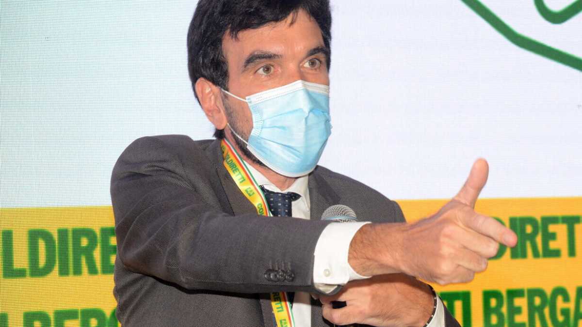 Immagine di Guerra e fame. “Rischiamo una crisi alimentare globale”. Parla Martina (Fao)