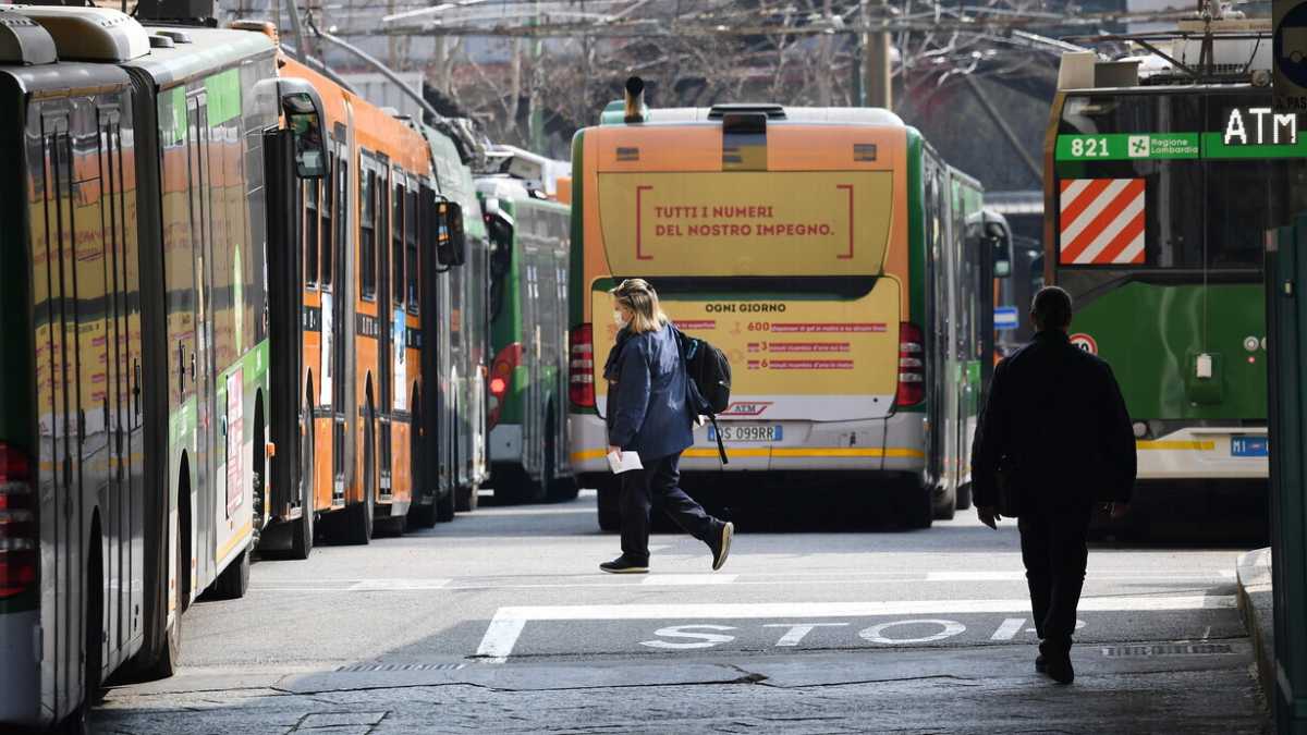 Immagine di Roma è lontana. Così la questione mobilità ingarbuglia il comune di Milano