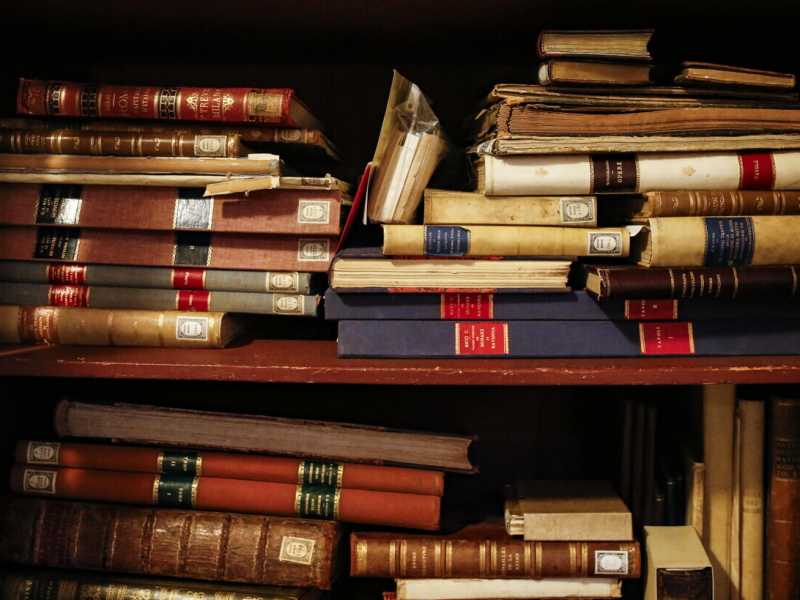 Riordinare una libreria eliminando quello che non ci sta più