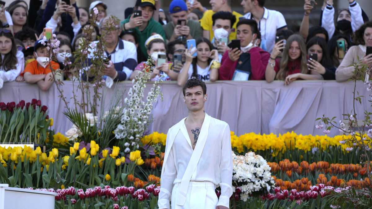 Immagine di Blanco dal Papa, si apre la polemica. Ma è da anni Sessanta