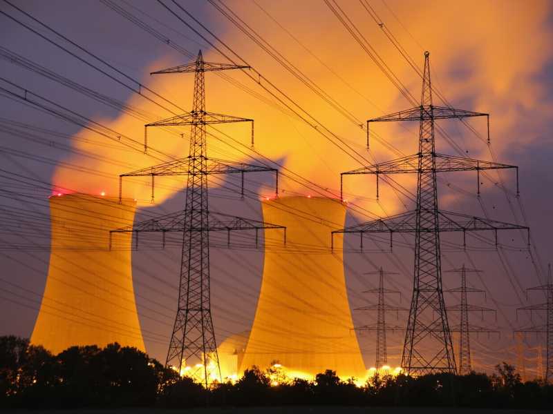 La centrale nucleare di Grafenrheinfeld, in Germania (foto di Sean Gallup/Getty Images) <br />
