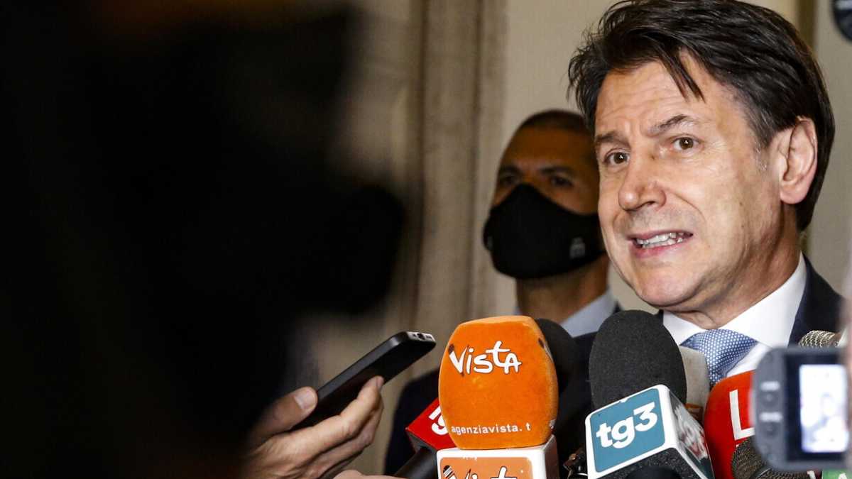 Immagine di Il caso Le Pen, Conte e il Pd. Ragioni per separarsi dal M5s