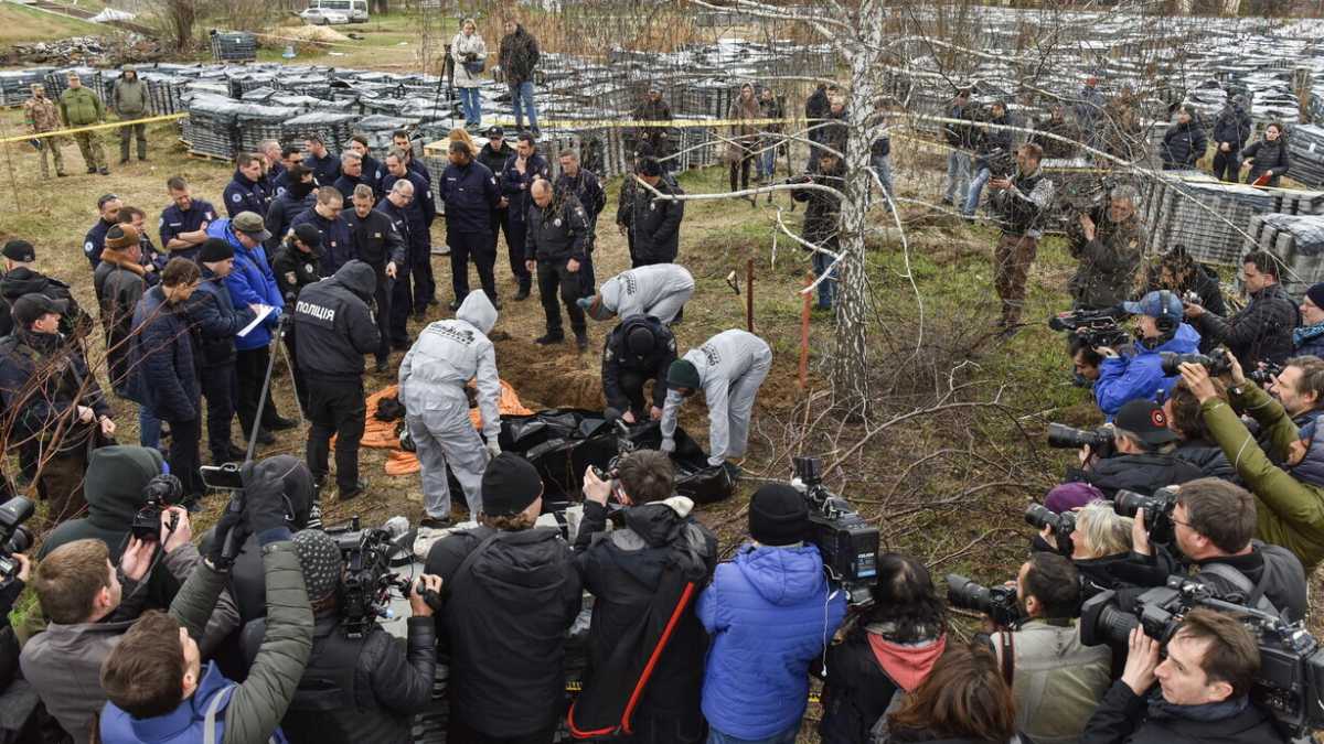 Immagine di Anne Applebaum spiega cosa significa “vittoria” per Putin: trasformare l’Ucraina in un campo di concentramento