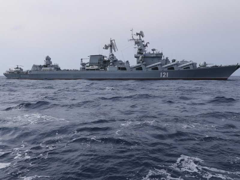 La Moskva va in fiamme, e Cina e Taiwan prendono appunti