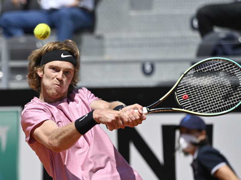 Draghi prova a trasformare gli Internazionali in Wimbledon: stop ai russi