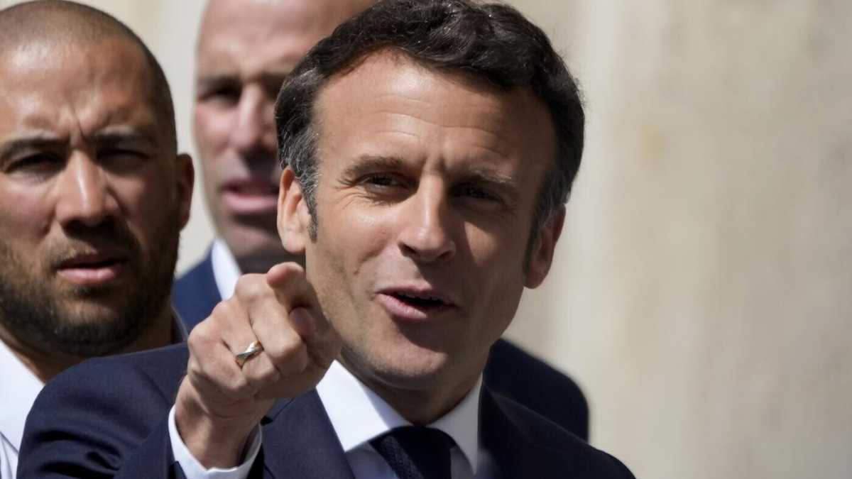Immagine di “Vinca il pensiero lucido, non la rabbia”. L'appello di Morin per Macron