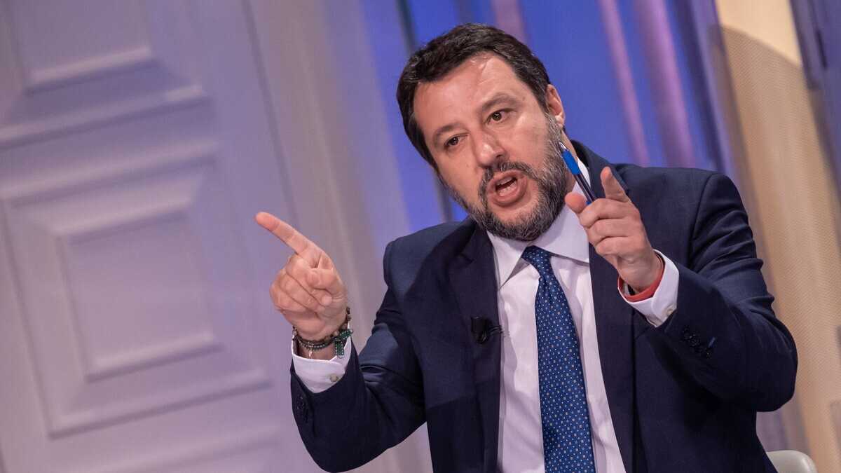 Immagine di Salvini si fa un nuovo partito: "Prima l'Italia" non è solo una lista