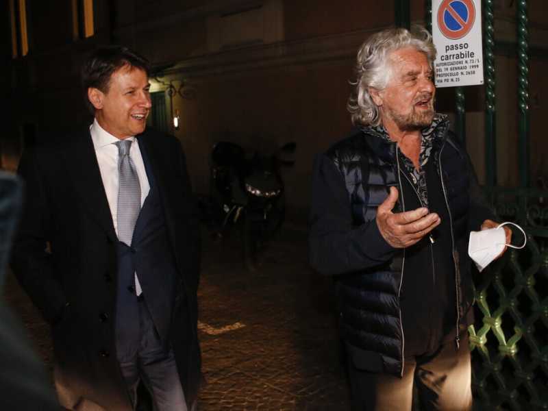 Conte assume Grillo: contratto da 200mila euro per aiutare il blog