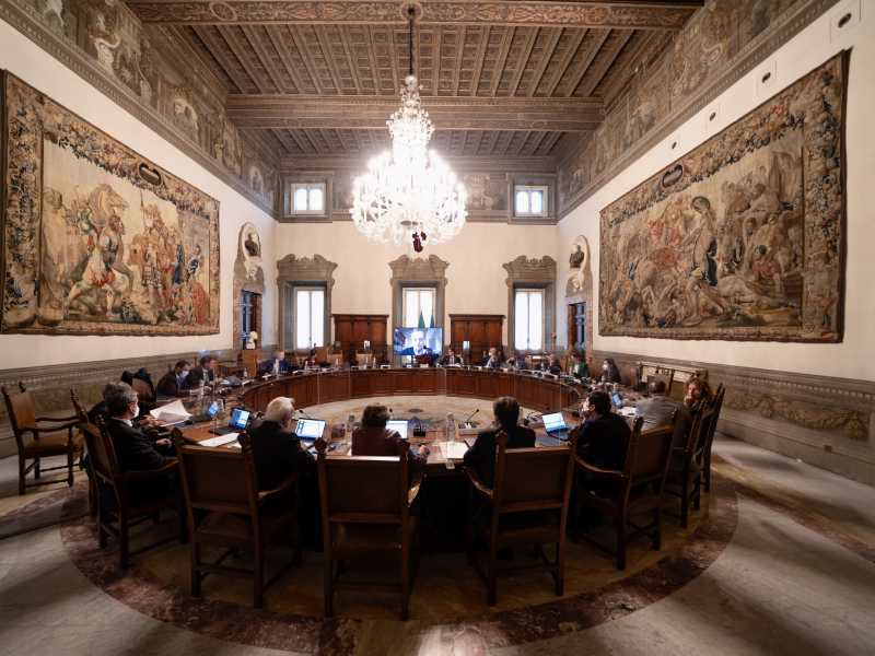 Draghi prepara il Cdm "taglia veti". Interventi per sei miliardi e "facilitatore" del gas