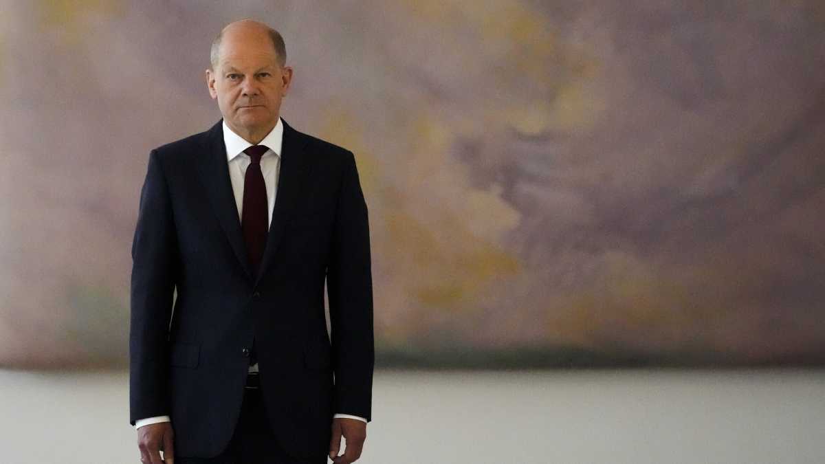 Immagine di Le contraddizioni di Scholz per giustificare la posizione tedesca su sanzioni e armi