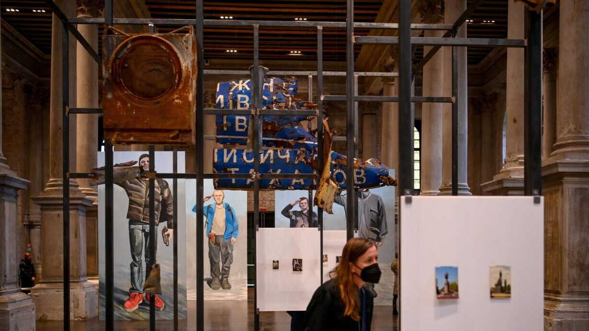 Immagine di Alla Biennale quelli discriminati sono i maschi