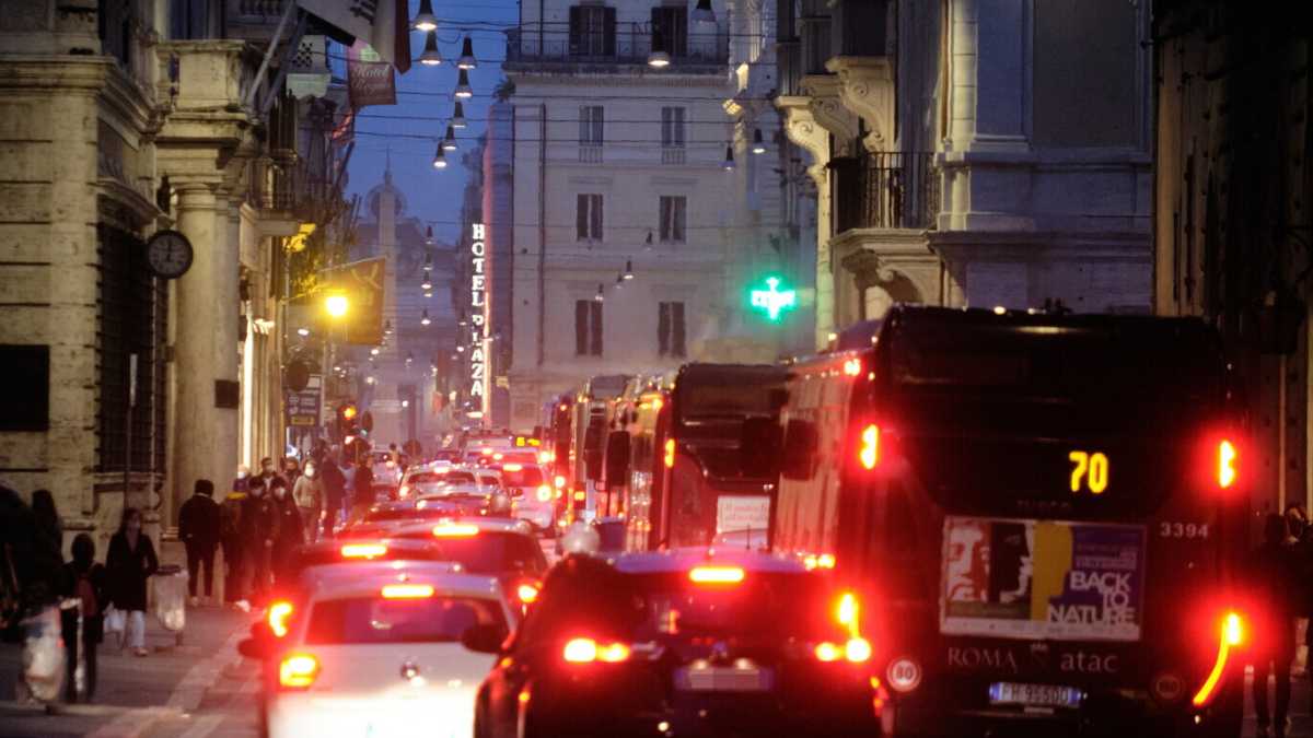 Immagine di “Non aumentare i parcheggi ma diminuire le auto”. Parla l’assessore alla Mobilità