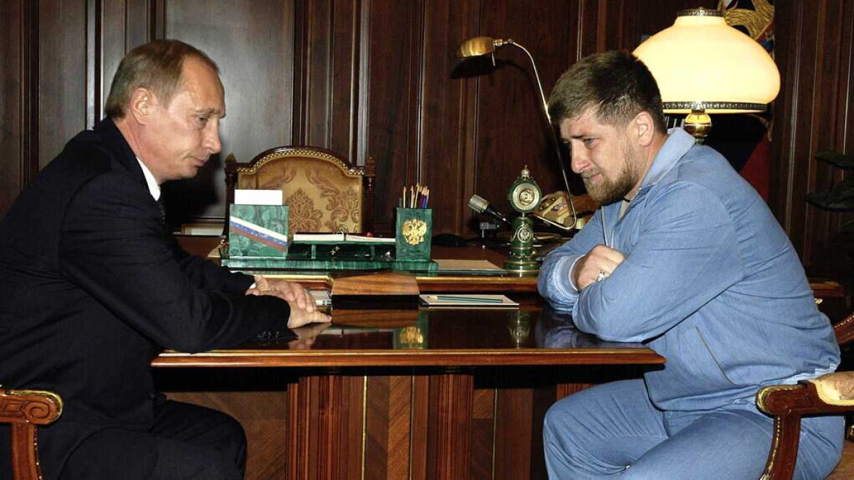 Immagine di Putin si guardi dal nemico ceceno. Medita vendetta