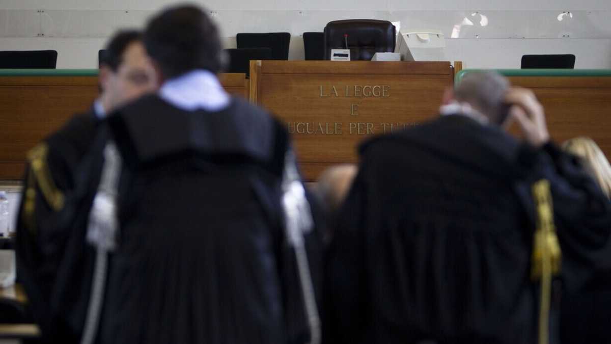 Immagine di Toghe in sciopero? Sabato la decisione dell'Anm, che intanto attacca Cartabia