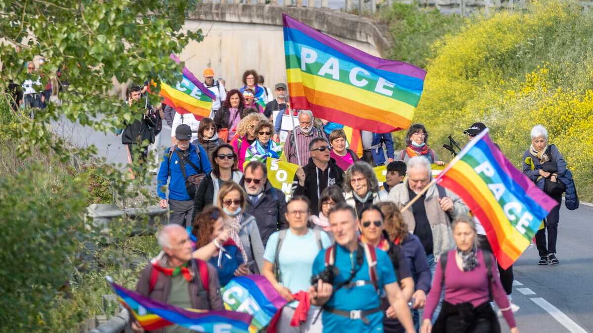 Immagine di Col 1° maggio si conclude un mese di marce e slogan pacifisti. “Peste del 900”, diceva Pannella