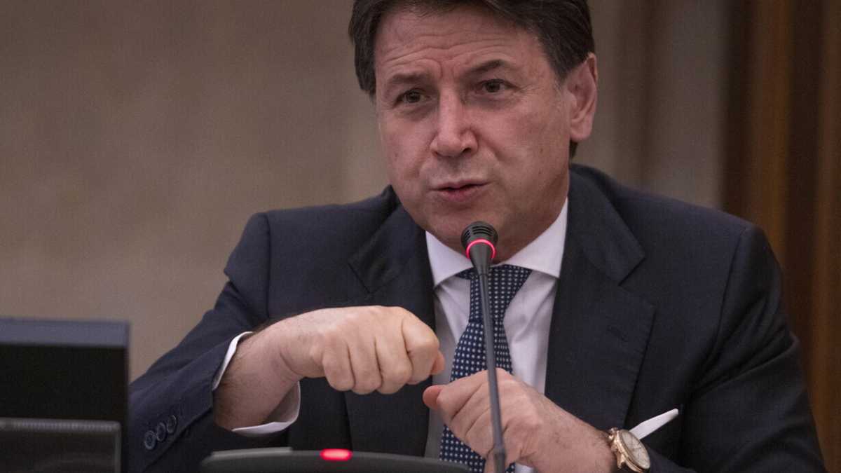 Immagine di Più che la linea filorussa di Schröder, Conte ha la linea di Schrödinger