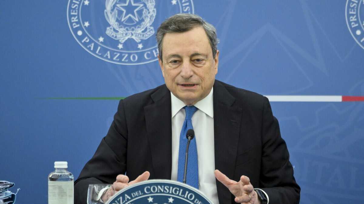 Immagine di Il governo approva gli aiuti su bollette e imprese. Rottura con Conte