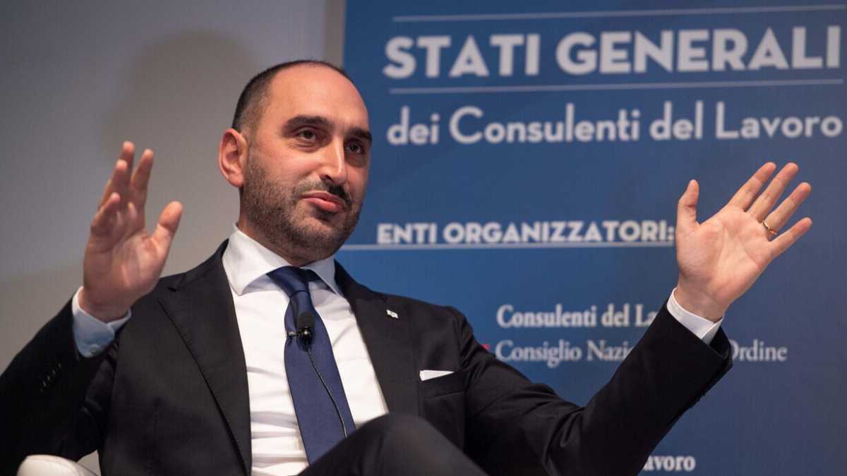 Immagine di Ora lo attacca: ma sul Medioevo il M5s c'ha costruito una carriera