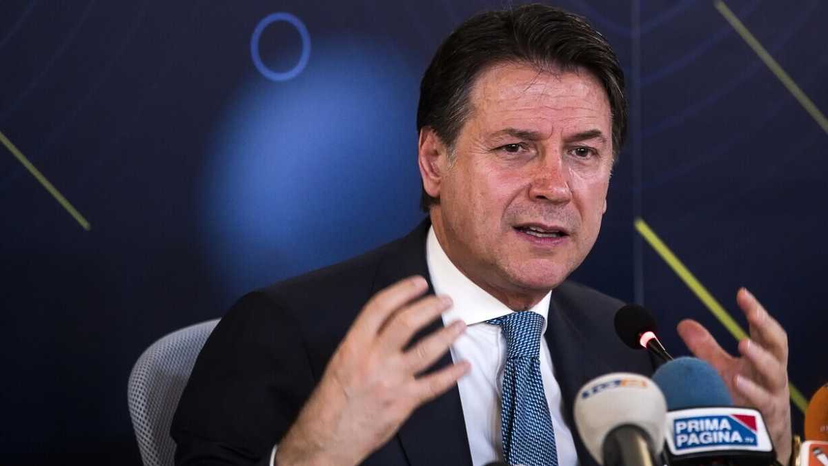 Immagine di Conte il risentito: "Amareggiati per le parole di Draghi. Qualcuno ci vuole fuori dal governo"