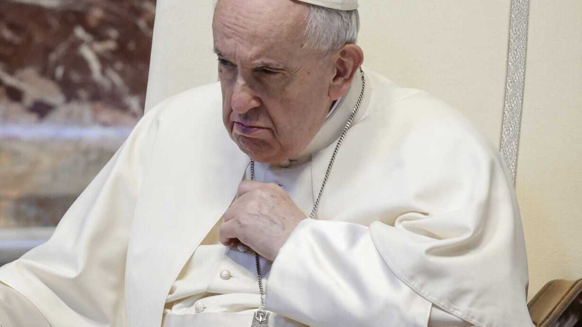 Immagine di Il Papa mette Putin all'angolo