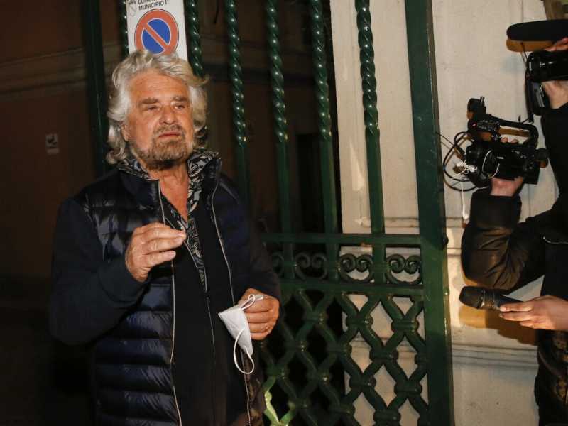 Rifiuti, il no di Grillo. Draghi va avanti: "Ora Gualtieri costruisca l'impianto"