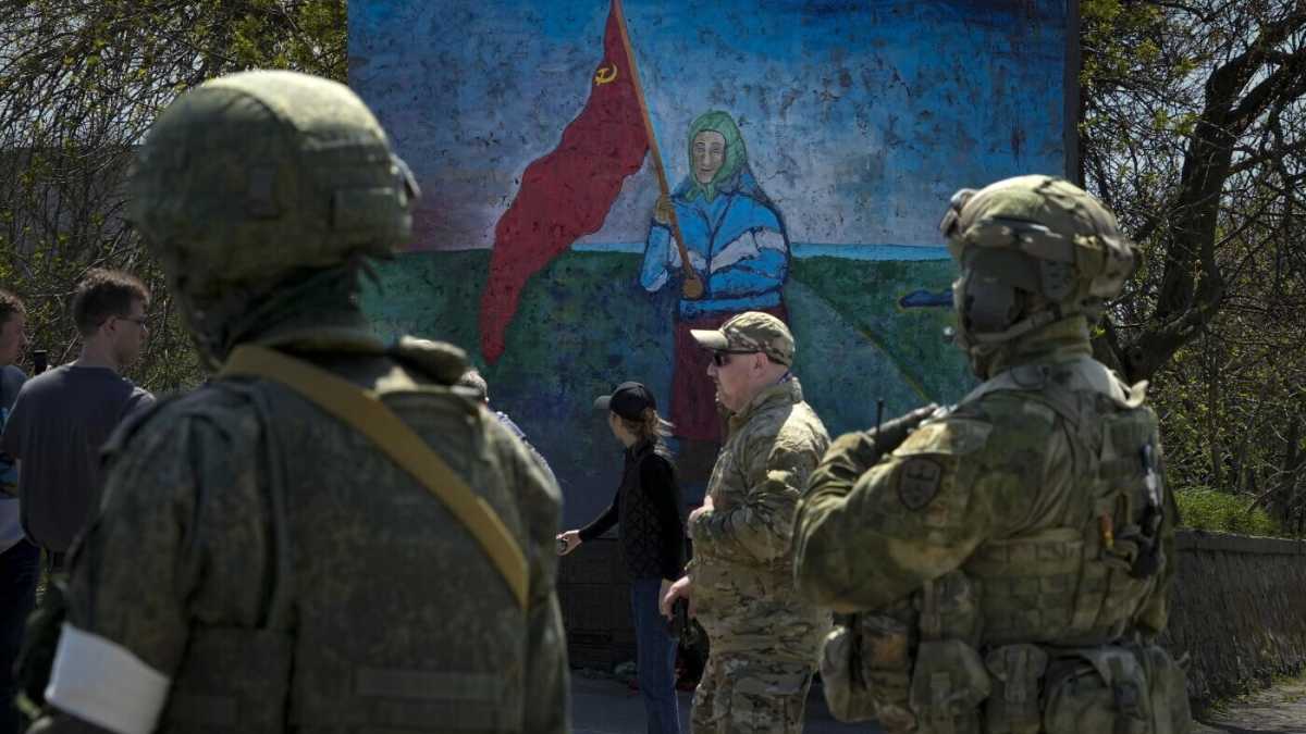 Immagine di Nella Mariupol russizzata cambia la segnaletica stradale