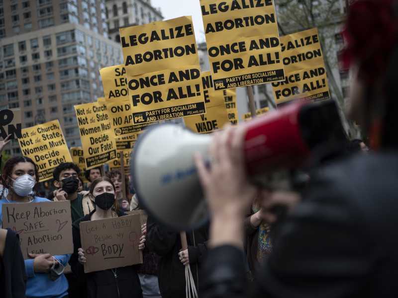 Manifestanti pro aborto a New York (LaPresse)
