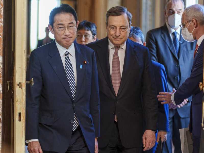 Kishida arriva a Roma con un messaggio: Russia e Cina sono uguali