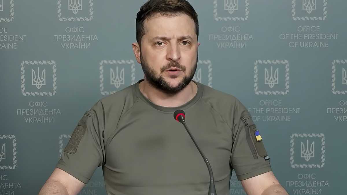 Immagine di Solo il Cretino Collettivo nella sua fase senile non capisce la differenza tra Saddam e Zelensky