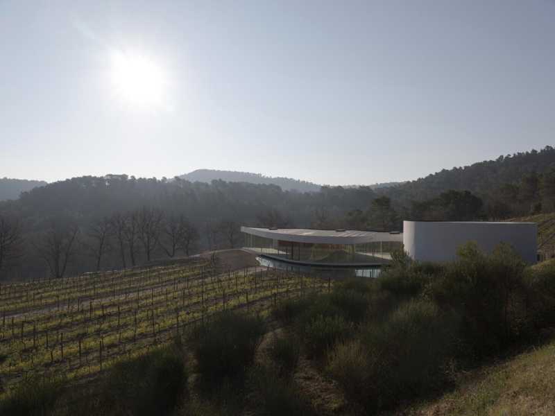 L’ultimo progetto dell’archistar brasiliano Niemeyer è una cantina