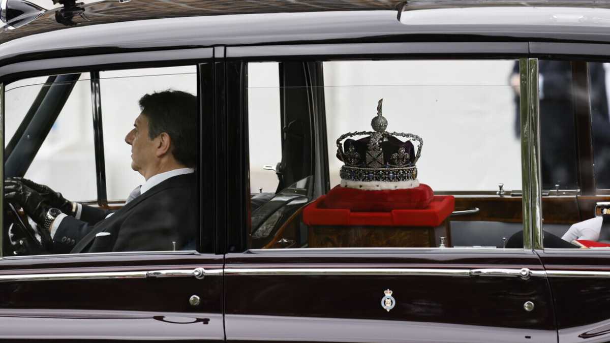 Immagine di La Regina Elisabetta non va a Westminster, ma è come se ci fosse