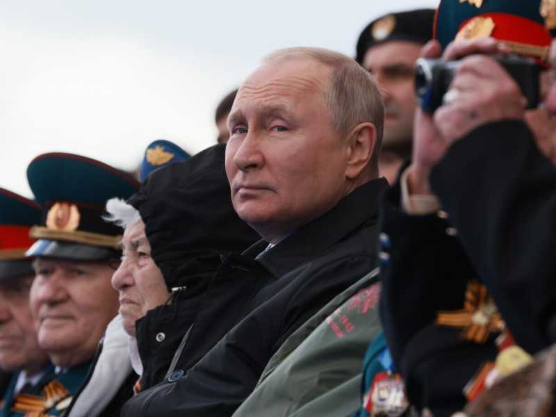 Nella Piazza Rossa Putin ha parlato ai suoi per dire: dobbiamo difenderci