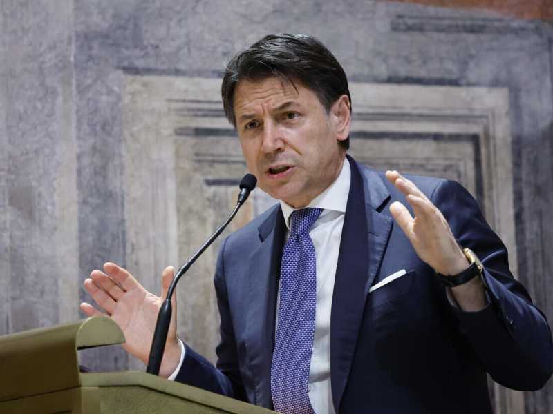 Conte: "Il Pd sta cambiando rotta sulla guerra? Ora faccia altrettanto sull'inceneritore"