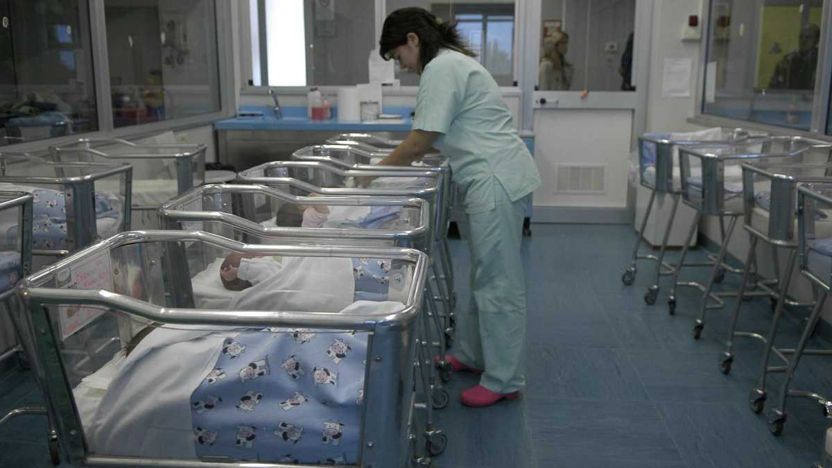 Immagine di "Fare figli è vantaggioso per il mondo del lavoro". Parla il presidente di Farmindustria