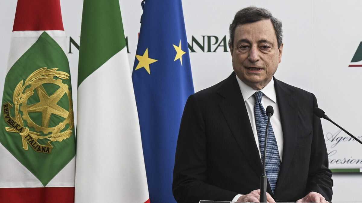 Immagine di A Sorrento è “Te vojo Pnrr assai”. Draghi si beve un “Conte spritz”