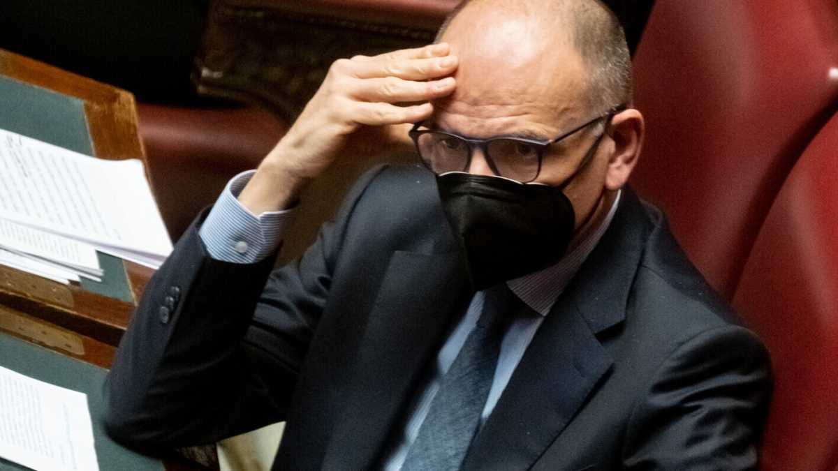 Immagine di Draghi-Letta, ecco come nasce il "G2 anti sfascio". Rapporti, maestri e uomini di collegamento