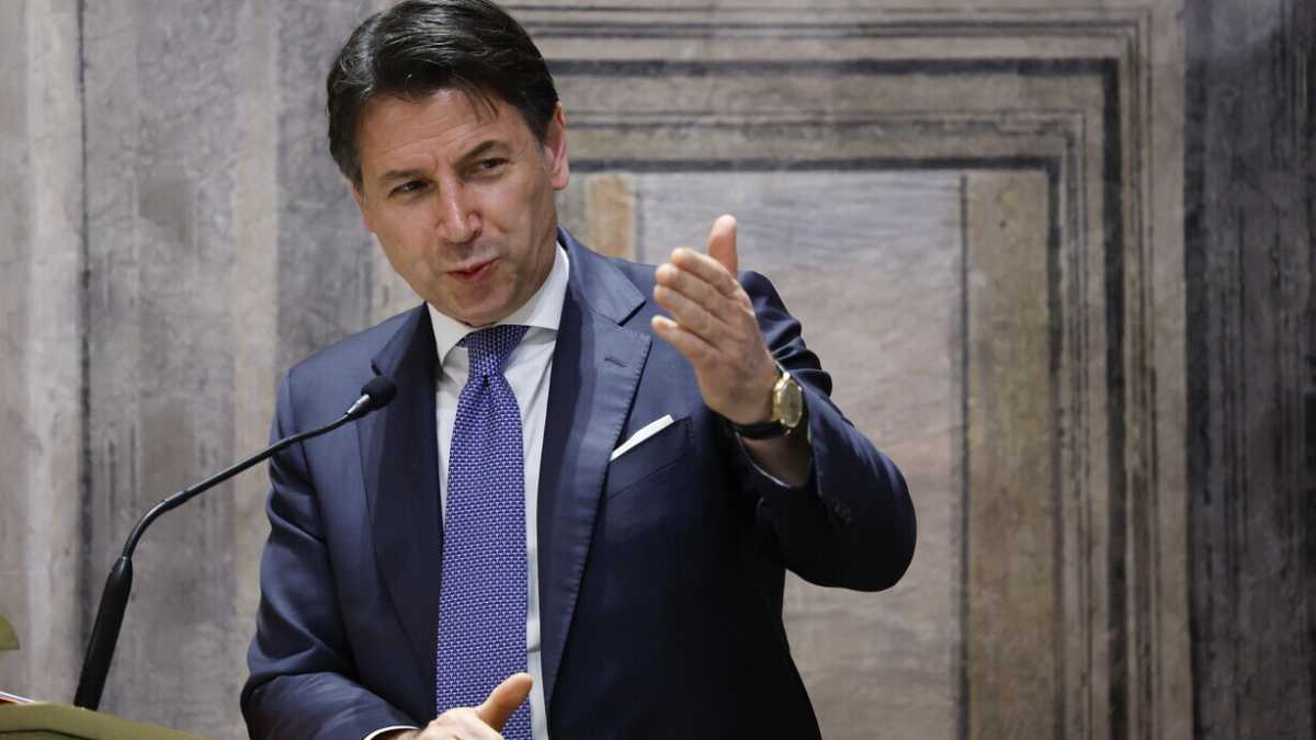 Immagine di La strategia di Conte: mettere in commissione esteri solo quelli che non si sono mai occupati di esteri