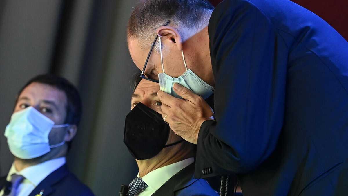 Immagine di Dal mezzo anglofono Draghi alle liste di Salvini: ecco l'italiano dei leader