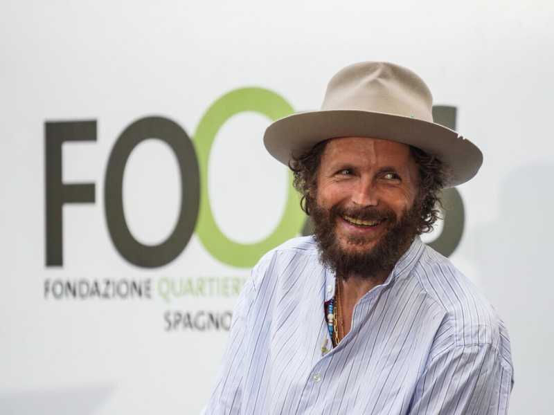 Le miracolose poesie da spiaggia di Crocetti e Jovanotti