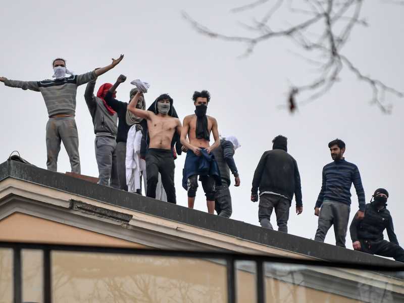 Una rivolta dei detenuti a San Vittore nel 2020 (LaPresse)<br /> 