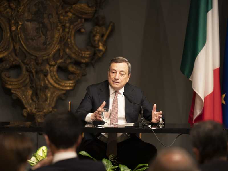 Draghi torna dall'America e si arrabbia: "Sul Pnrr basta sabotaggi"