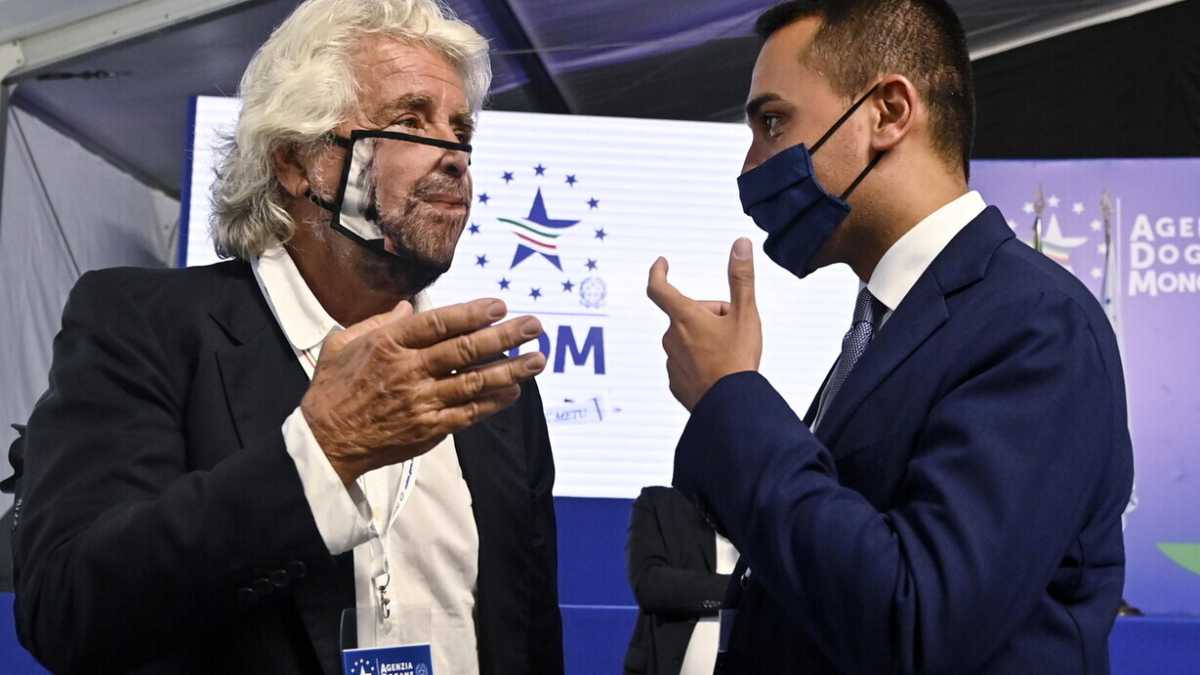 Immagine di Grillo ospita sul Blog un autore che considera Di Maio un incapace e che paragona Zelensky a Hitler