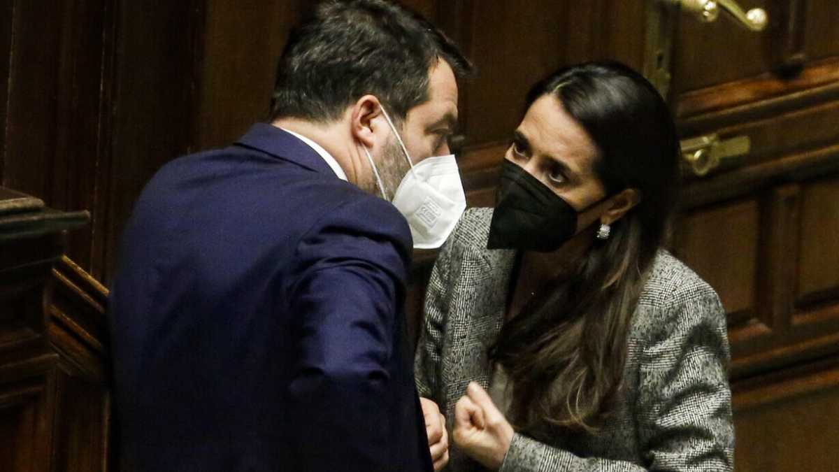 Immagine di Ronzulli alla carica. Da ex infermiera lombarda a “soldato del Cav.” che fa insorgere i moderati azzuri