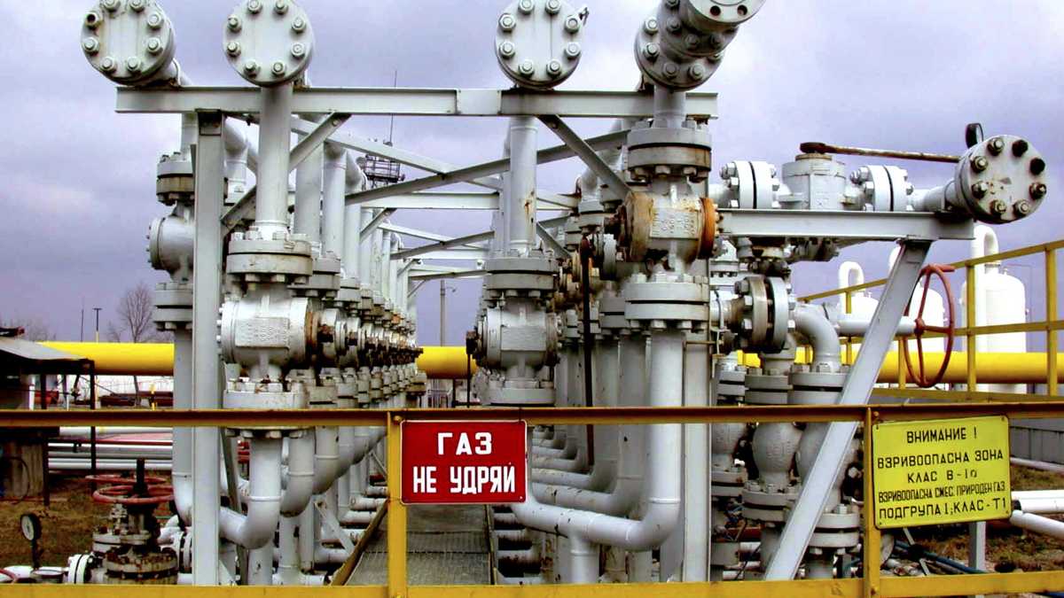 Immagine di Gas russo, Eni avvia l'apertura di due conti (in euro e rubli) presso Gazprombank