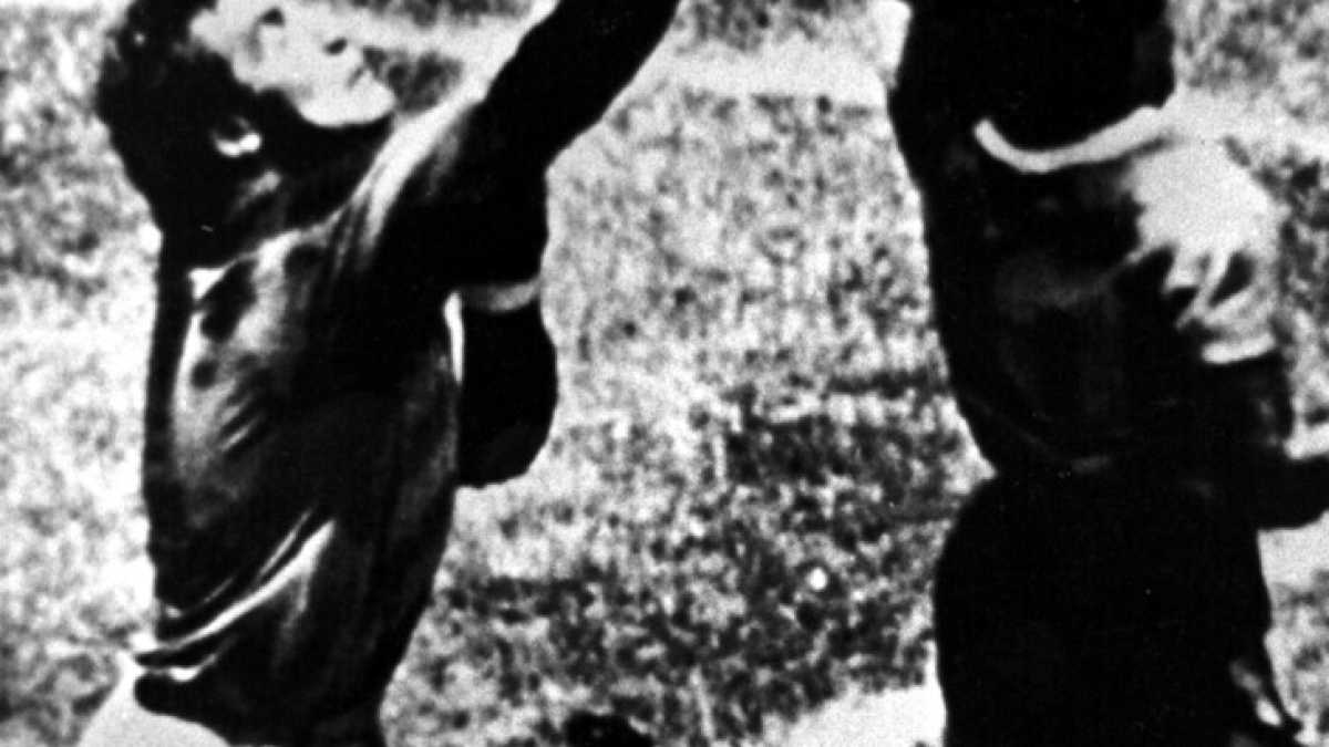 Immagine di Ieri la moviola, oggi il Var. E in mezzo il gol di mano di Maradona
