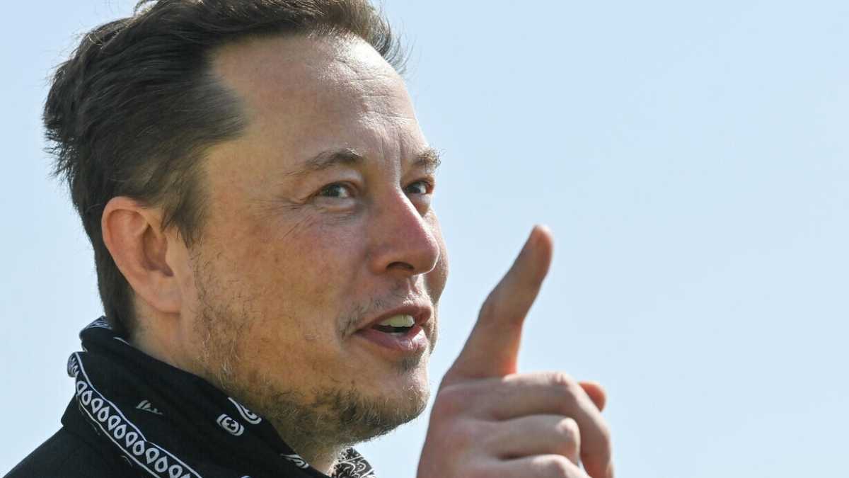 Immagine di Musk compra Twitter, anzi no costa troppo